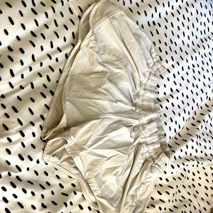 White Lululemon 2.5” High Rise (size: 10)